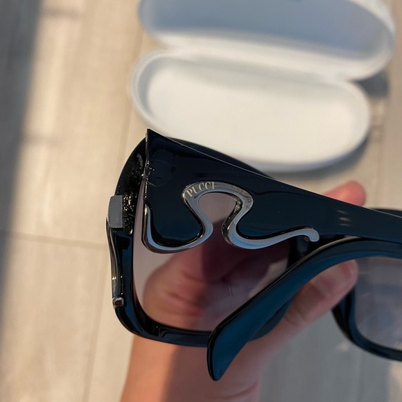 EMILIO PUCCI ✨ - Picture 4 of 13